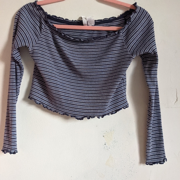 Striped Ruffle Crop Top - Long Sleeves - Picture 5 of 7